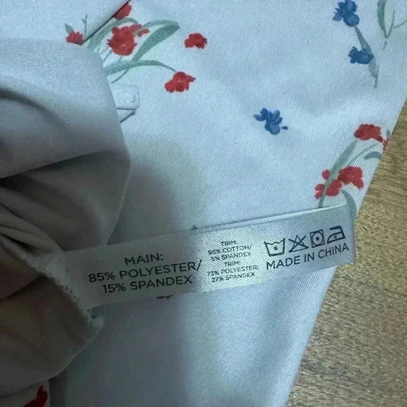 Tuckernuck Sport Hyannis Floral Sleeveless Polo - Picture 10 of 10